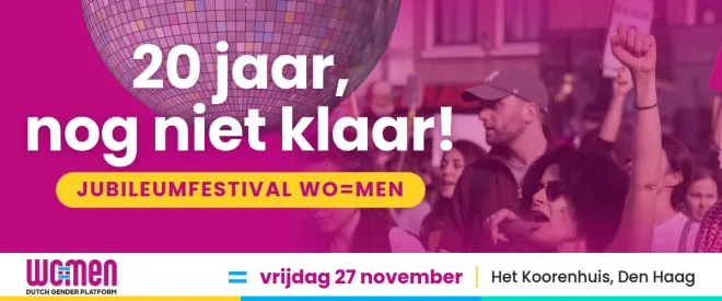 Feestelijke sfeerfoto van het WO=MEN jubileumfestival met mensen die samenkomen voor gendergelijkheid